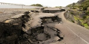 Girgizar kasa 4 earthquake road disaster social 1643042298