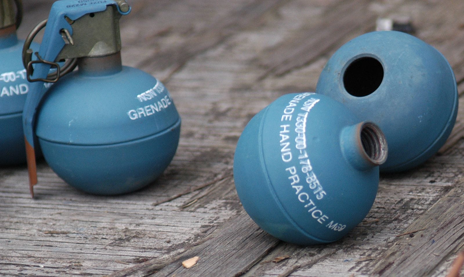 M69 practice grenades training right